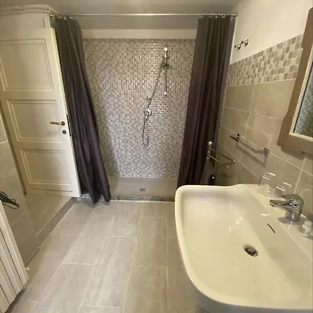 招待所 Olaspri Oschiri